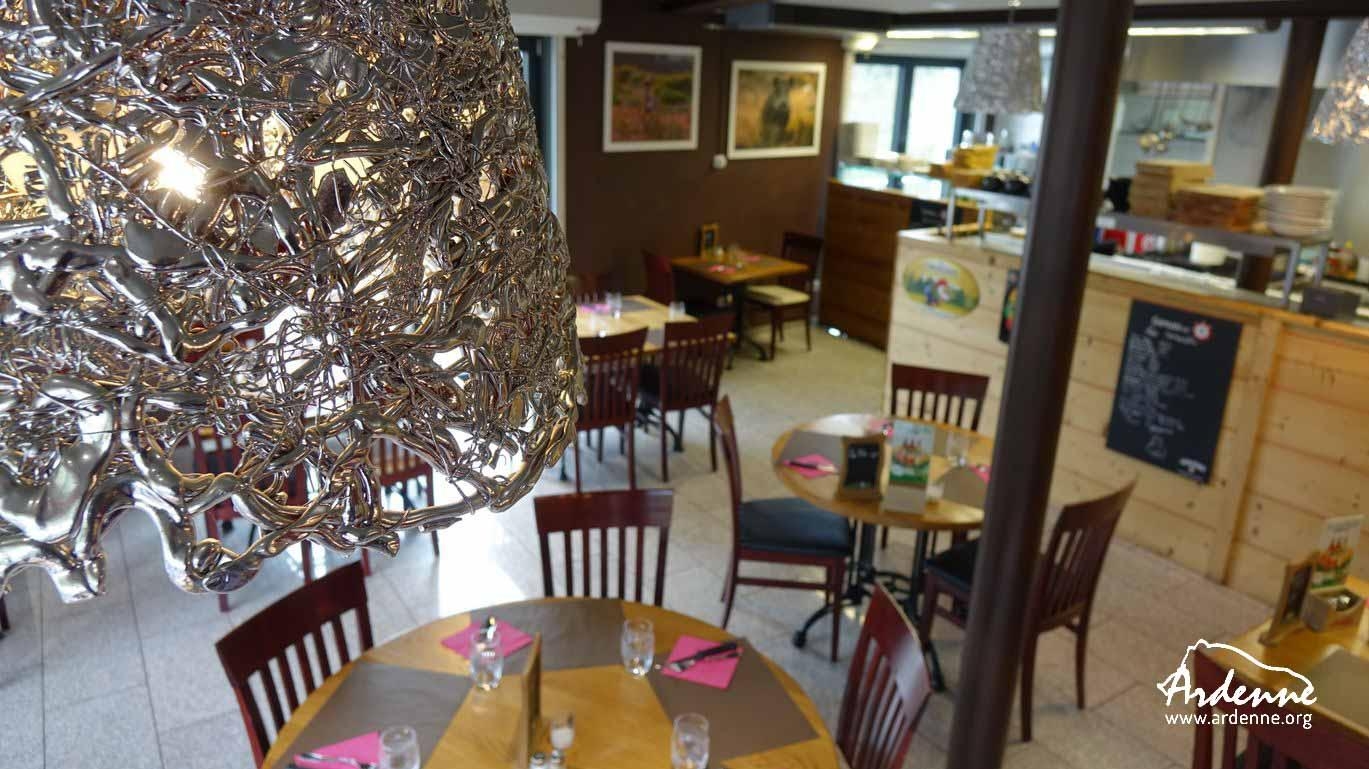 Chez nous ? Chez vous !
