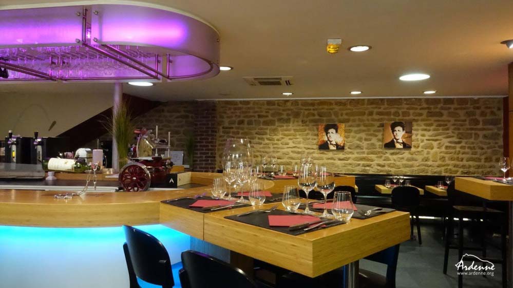 La Table d’Arthur 'R' 