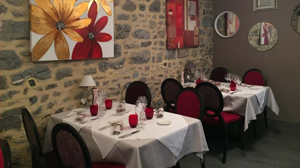 Restaurant Auberge de la Tour et brasserie Giv' & Mouettes