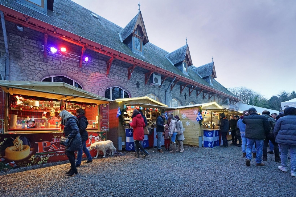 Marché de Noël et patinoire à Maredsous