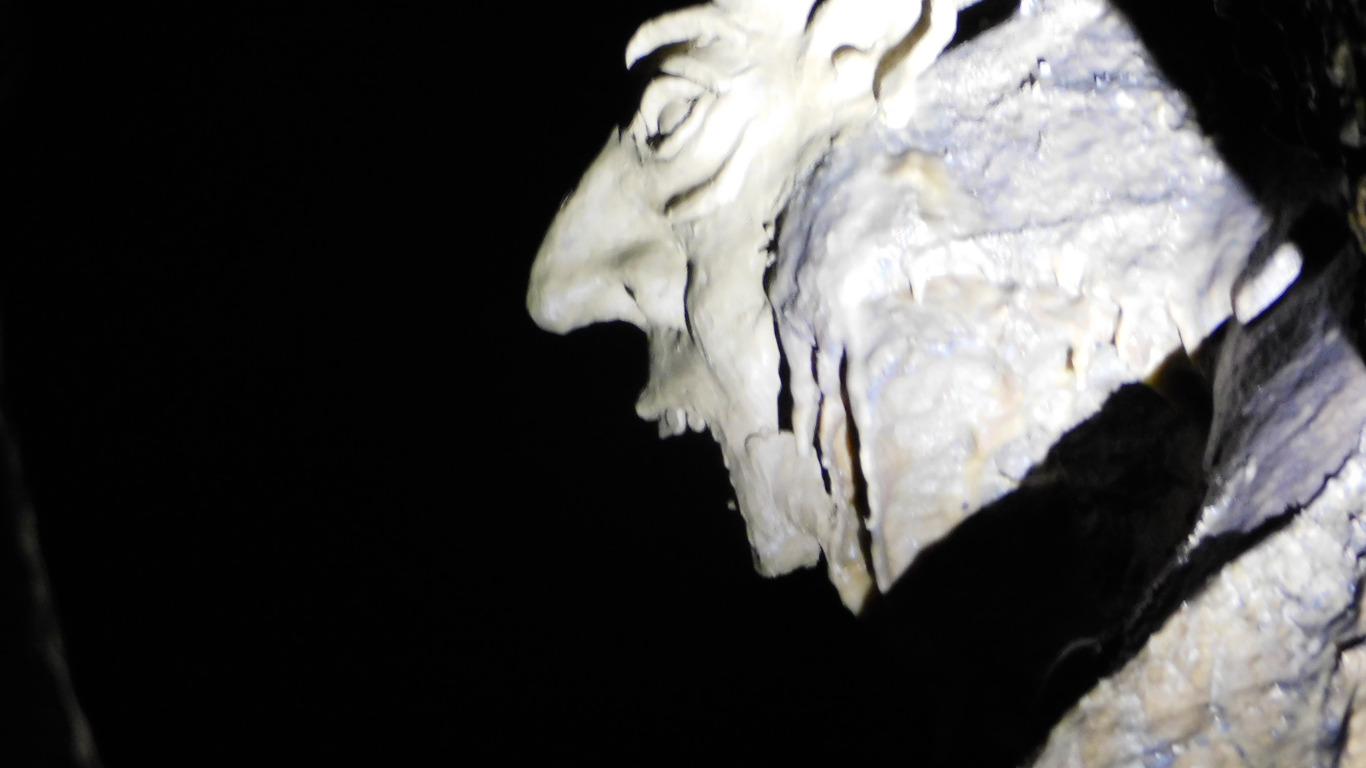 Viens fêter ton anniversaire à la Grotte de Comblain